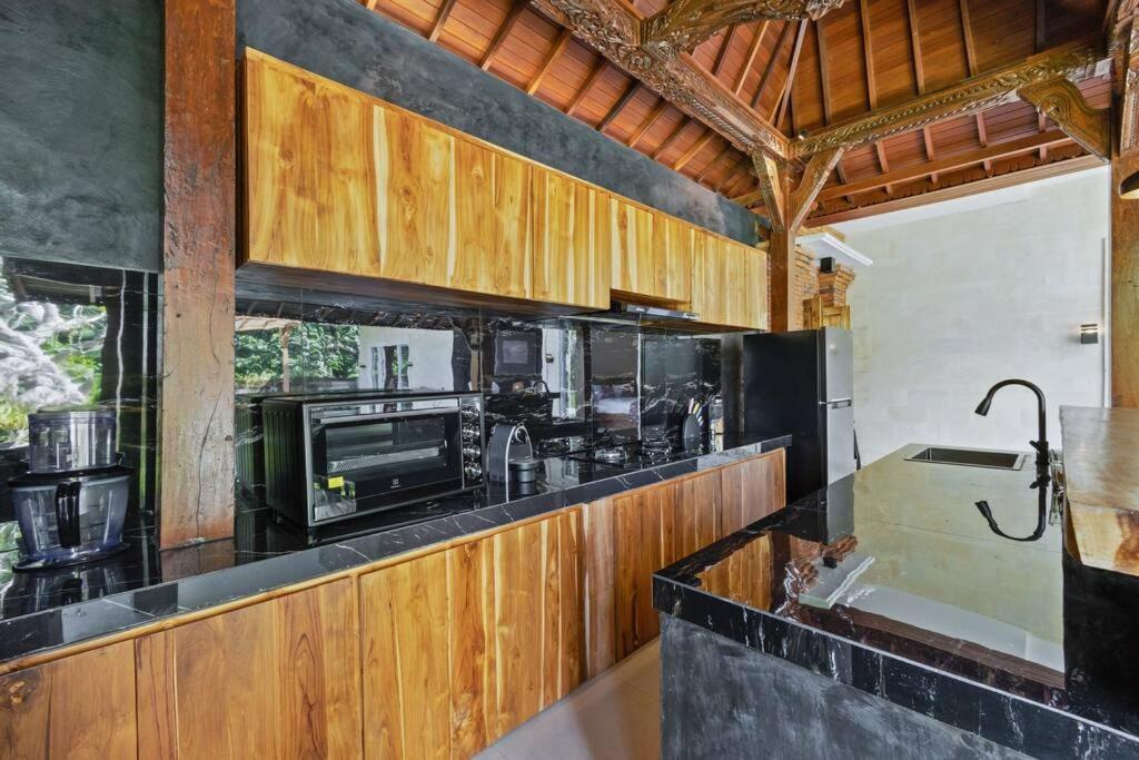New 4 Bedroom Villa Surrounded By Jungle And Ricefields Ubud Eksteriør billede